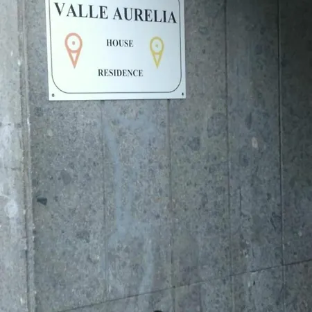 Valle Aurelia House 4* רומא